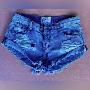 One by Teaspoon low rise relaxed twisted cuff hem- size 26